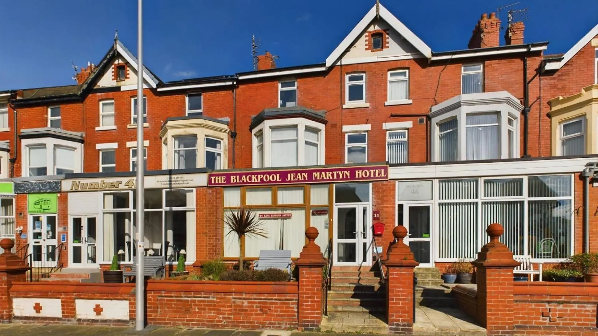 Pinnacle Hotel And Suites Formerly Jean Martyn Hotel Blackpool United Kingdom